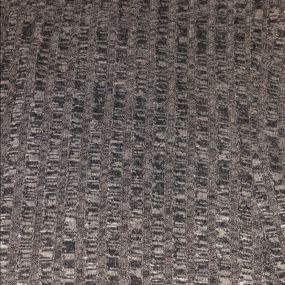 Super cute mid thigh dress - Picture 2 of 2